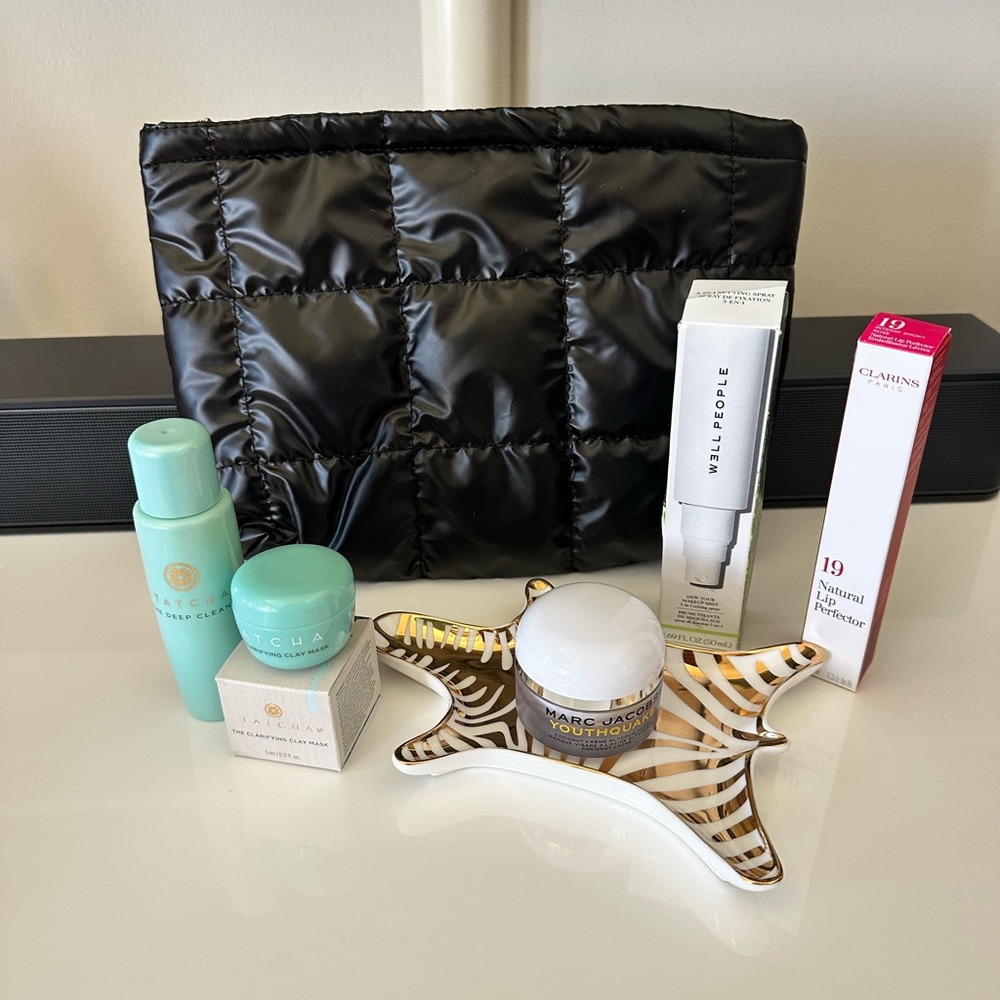 BEAUTY BUNDLE TATCHA MARC JACOBS WELL PEOPLE AND CLARINS and COSMETIC CASE